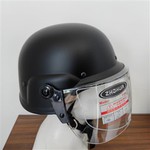 ポリカーボネート製ヘルメット